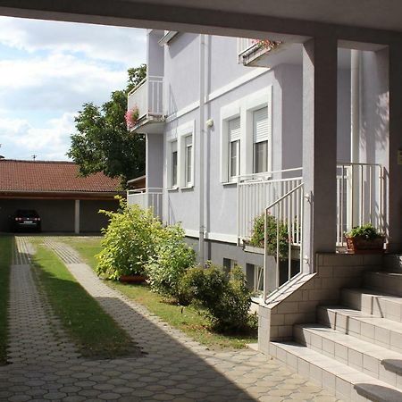 Appartement Berni Strebersdorf Exterior photo