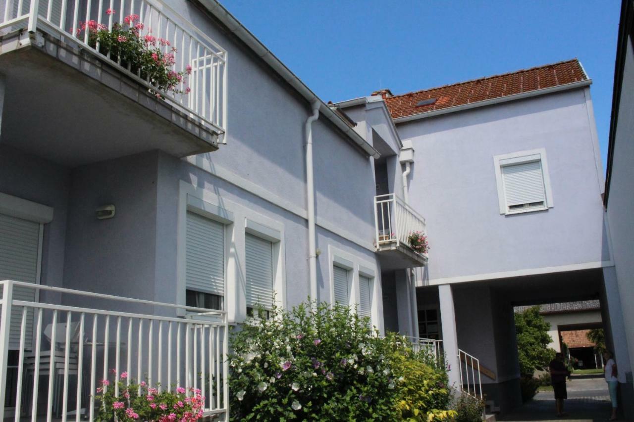 Appartement Berni Strebersdorf Exterior photo